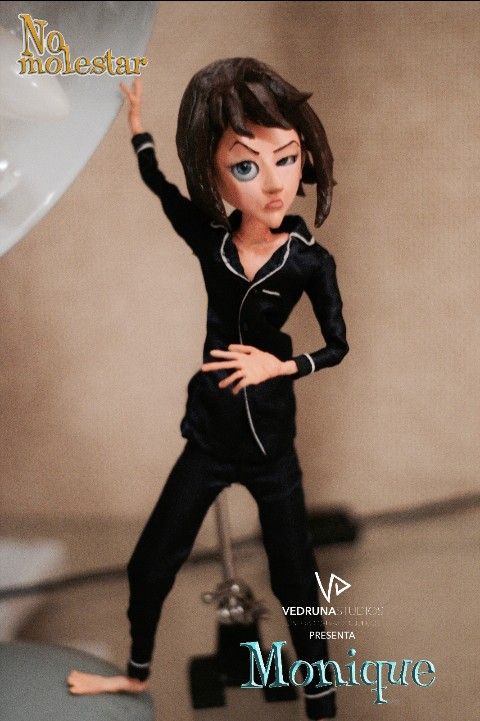 El pijama de Monique no molestar vedruna studios modista sevilla
